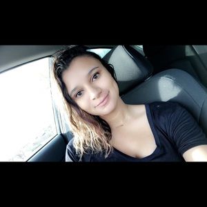 Meet your Posher, Hayley